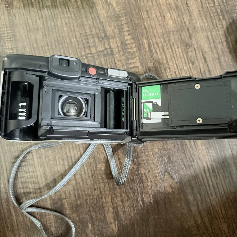 Fujifilm Zoom Date 140 Point & Shoot 35mm Film Camera Silver